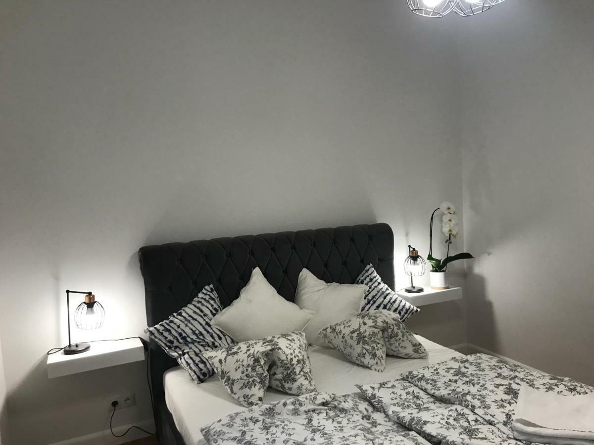 Appartamento Stare Miasto Swietojerska 12 Varsavia Esterno foto